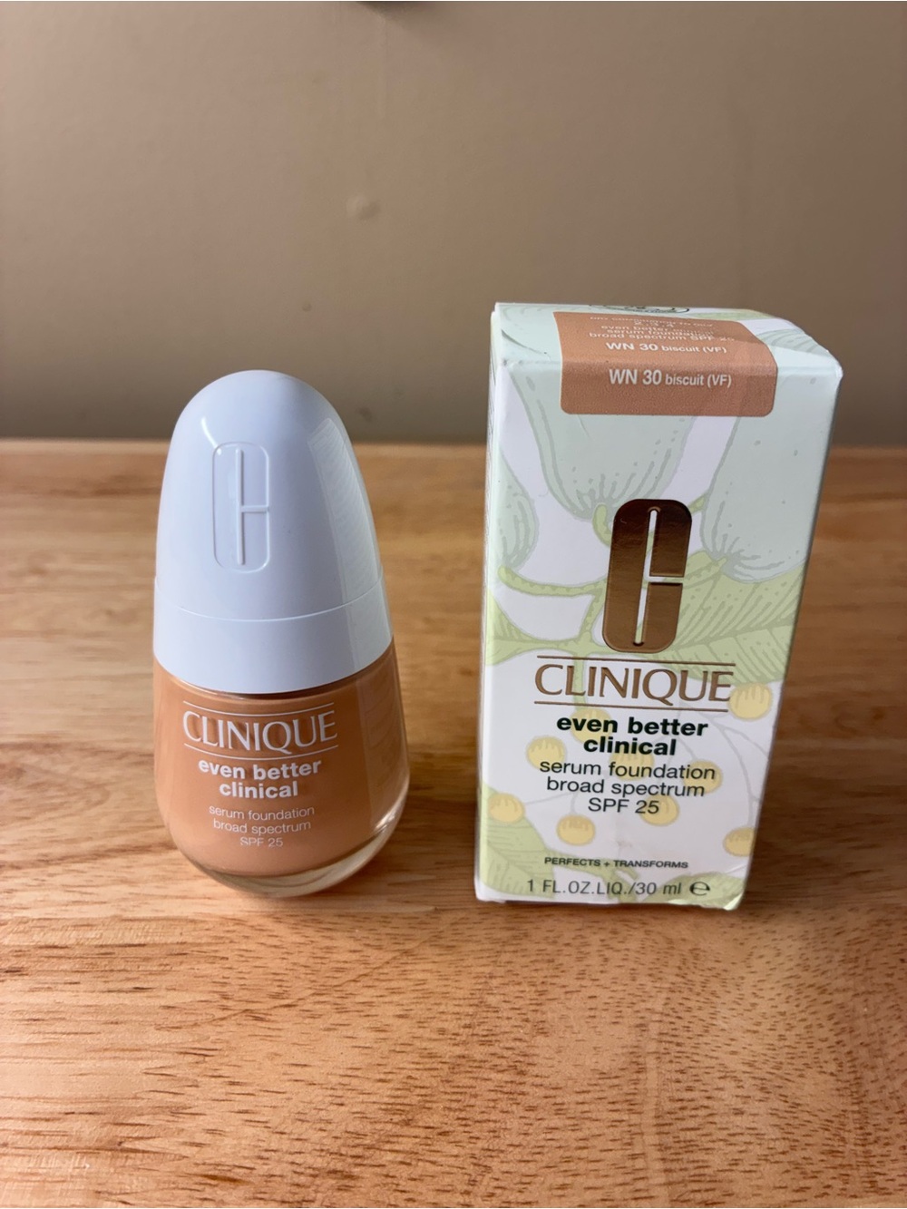 Clinique Even Better Clinical Serum Liquid Foundation WN Biscuit (vf) New
